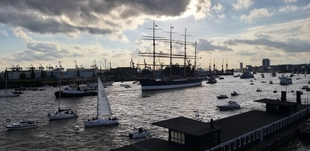 Viermaster Peking auf dem Weg nach Hamburg 2